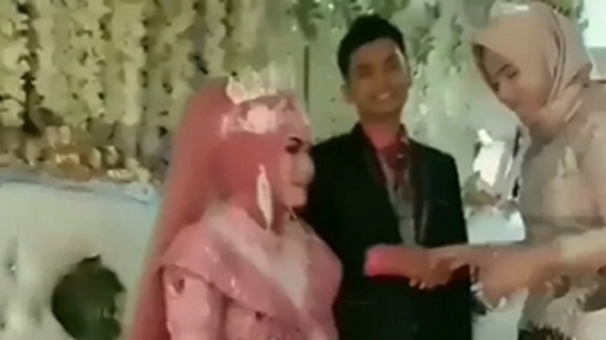 Viral, Wanita Datang di Pernikahan Mantan, Ini yang Terjadi (Foto Istimewa)