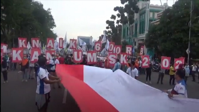 demo buruh-Surabaya