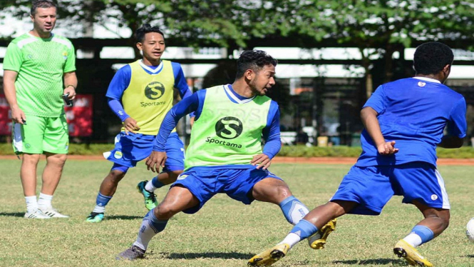 Gian zola latihan bersama tim Persib Bandung