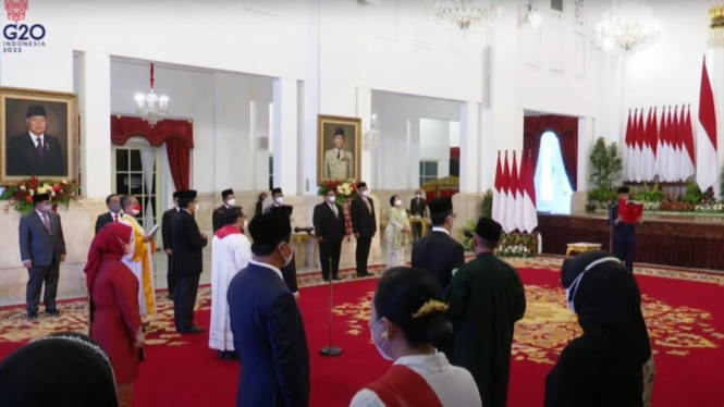 Presiden Jokowi Lantik Anggota Dewan Kehormatan Penyelenggara Pemilu
