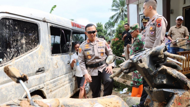 Kapolres Banjarnegara AKBP Hendri Yulianto di lokasi bencana.