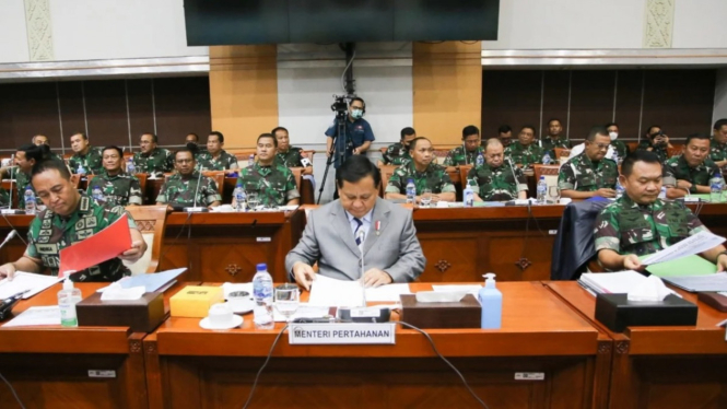 RDP dengan Menhan, Kasad, Panglima TNI dan Kasal.
