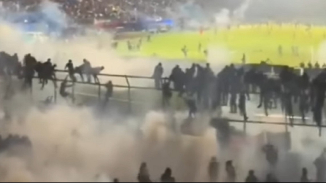 Tragedi Maut Kanjuruhan, Gas Air Mata Dilarang FIFA
