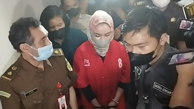 Selebgram Medina Zein Akan Diadili di PN Surabaya