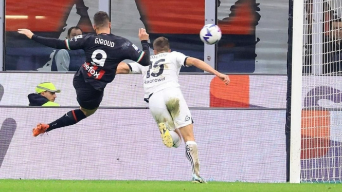 Tendangan Oliver Giroud bawa AC Milan menang atas Spezia 2-1