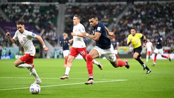 Dua Gol Kylian Mbappe Bawa Prancis Bungkam Polandia