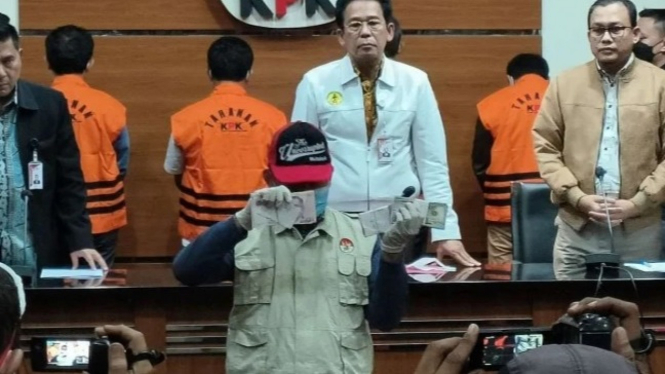 KPK gelar konpres kasus dugaan suap wakil ketua DPRD Jatim.