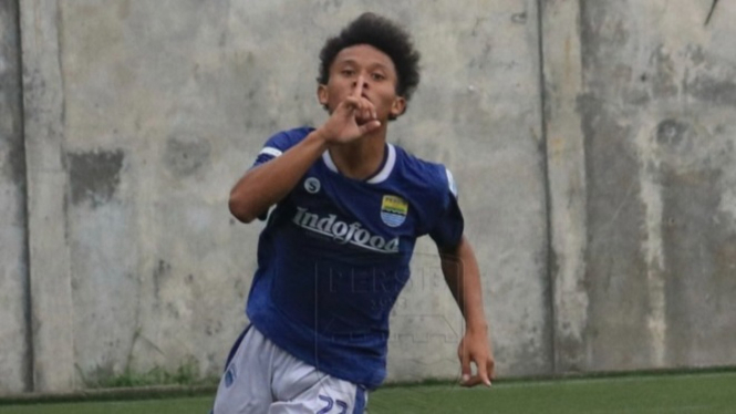 Pemain Persib Bandung U-16 Zulkifli Lukmansyah