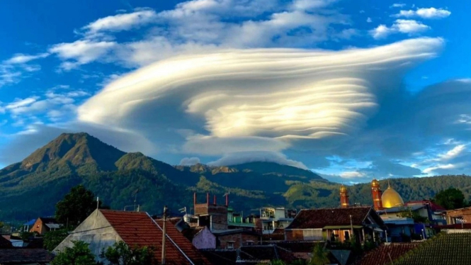 Fenomena awan di Gunung Arjuno, Jawa Timur