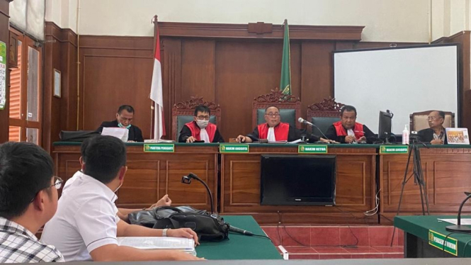 Sidang PKPU PT LED di Pengadilan Niaga pada PN Surabaya.