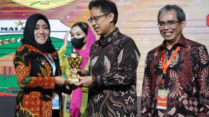 Pemkab Mojokerto diganjar penghargaan UHC Award 2023
