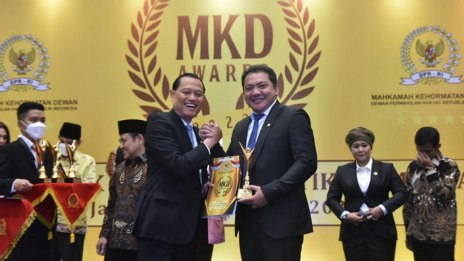 Taufik Basari Raih MKD Award 2022
