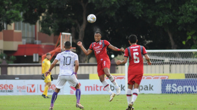 Duel Arema FC Vs Persik Kediri di Stadion PTIK, Jakarta