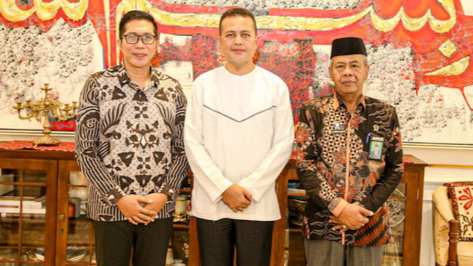 Ijeck bersama Ketua PTA Medan Abdul Hamid Pulungan.