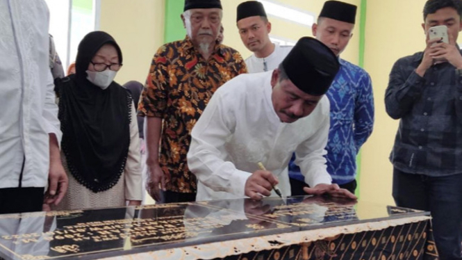 Wali Kota Binjai Amir Hamzah resmikan Masjid Al-Barokah.