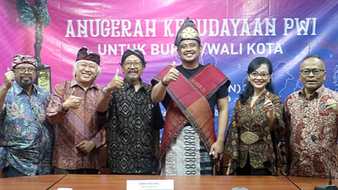 Wali Kota Medan Bobby Nasution terima anugerah kebudayaan PWI.