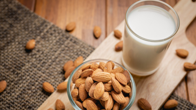 Susu Almond Baik untuk Menurunkan Berat Badan