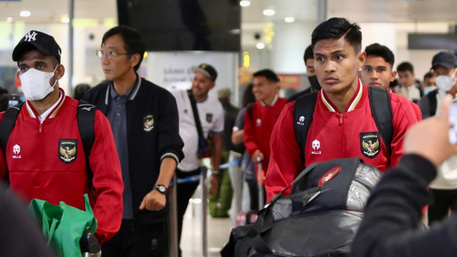 Potret Pemain Sepak Bola Indonesia di Bandara
