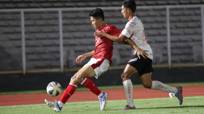 Timnas Indonesia U-19 melawan Timnas Vietnam