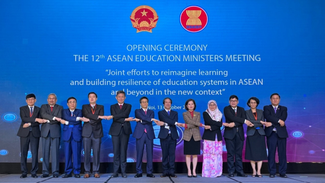 Foto Bersama Peserta Twelfth ASEAN Education Minister Meeting