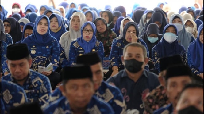 Doa bersama untuk korban tragedi Stadion Kanjuruhan, Malang, Jatim